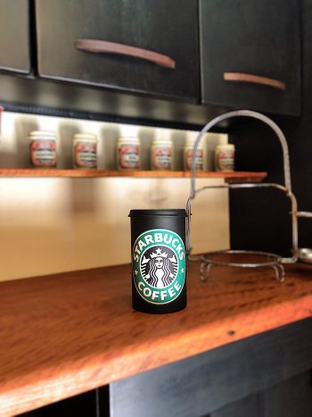 Pote para  Condimento com  logo do Starbucks